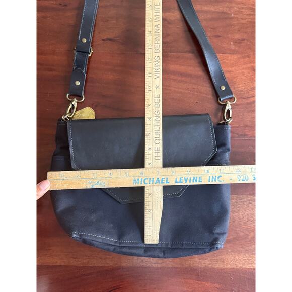 R. Riveter Black Canvas Leather Handbag Crossbody Purse handbag 11 in - Picture 12 of 12